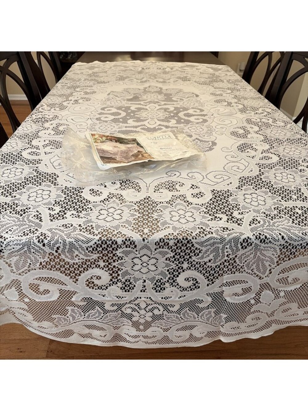 Vintage Lace Tablecloth Ivory Oval 60” x 90” Victorian Elegant Soil Release NEW